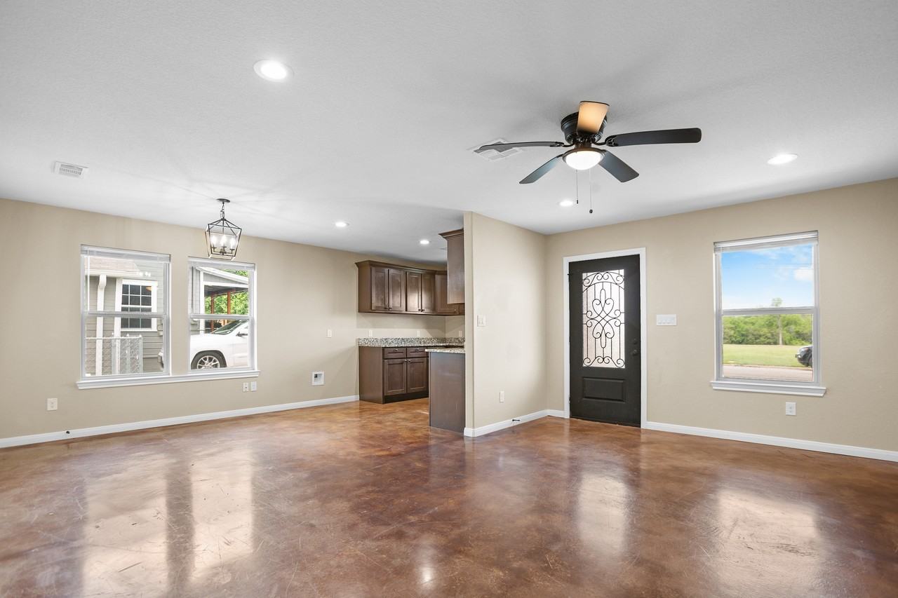 3308 Pewitt Dr #B - Photo 2 of 11