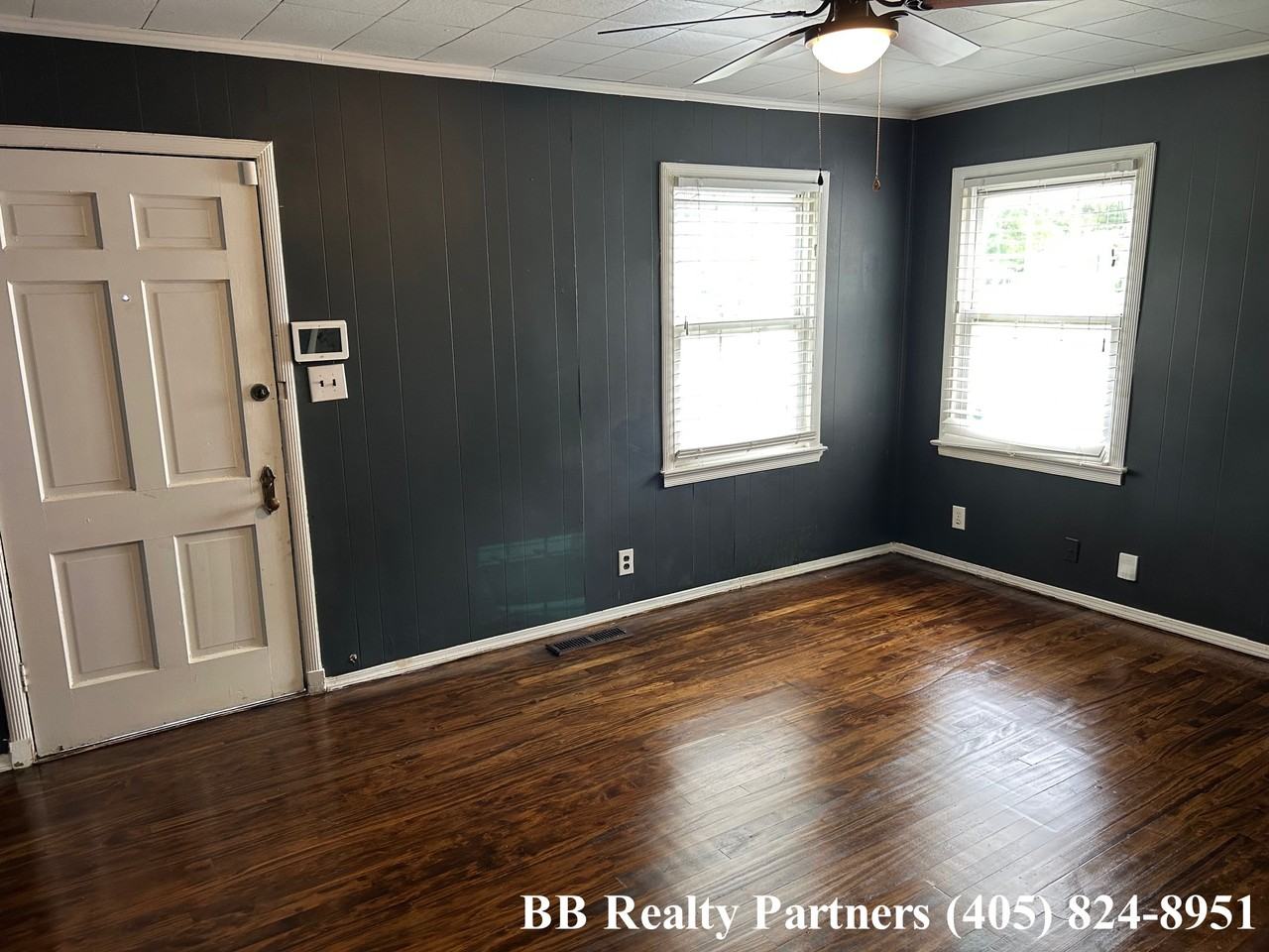 6933 E 5th Pl #NA - Photo 3 of 9