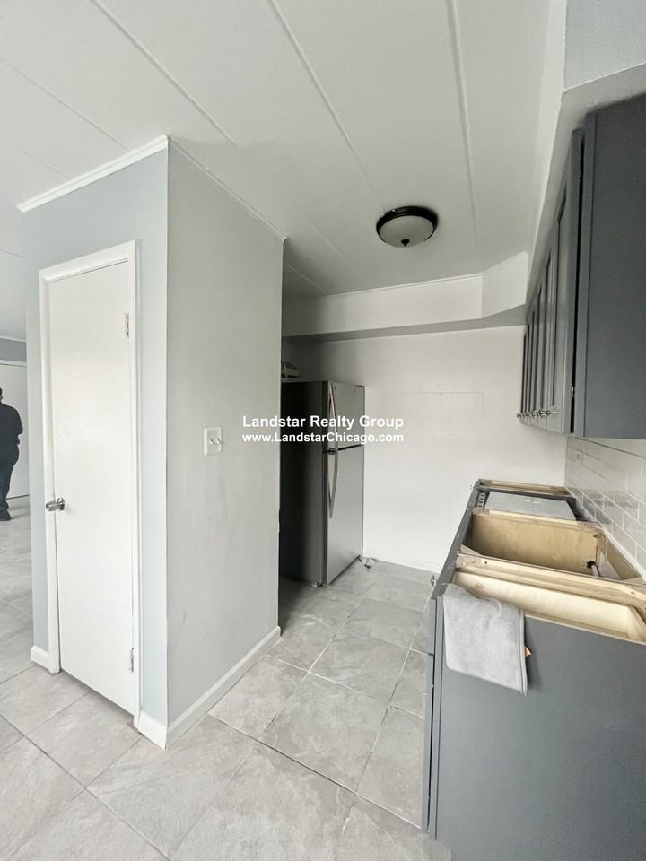 9610 Ivanhoe Ave #2 - Photo 2 of 10