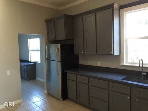 1721 84th Ave - Photo 3 of 12