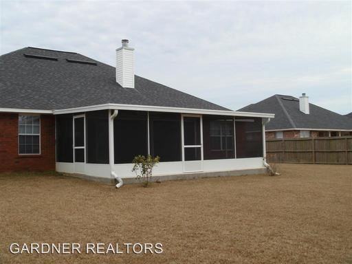 10308 Lake Forest Dr - Photo 2 of 9