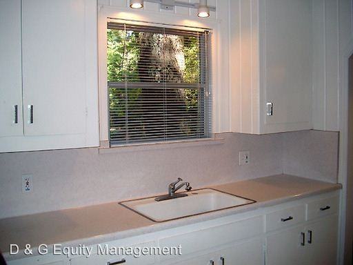 14317 Woodland Dr - Photo 3 of 9