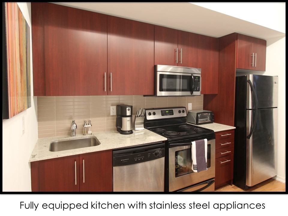 55 Bremner Boulevard - Photo 5
