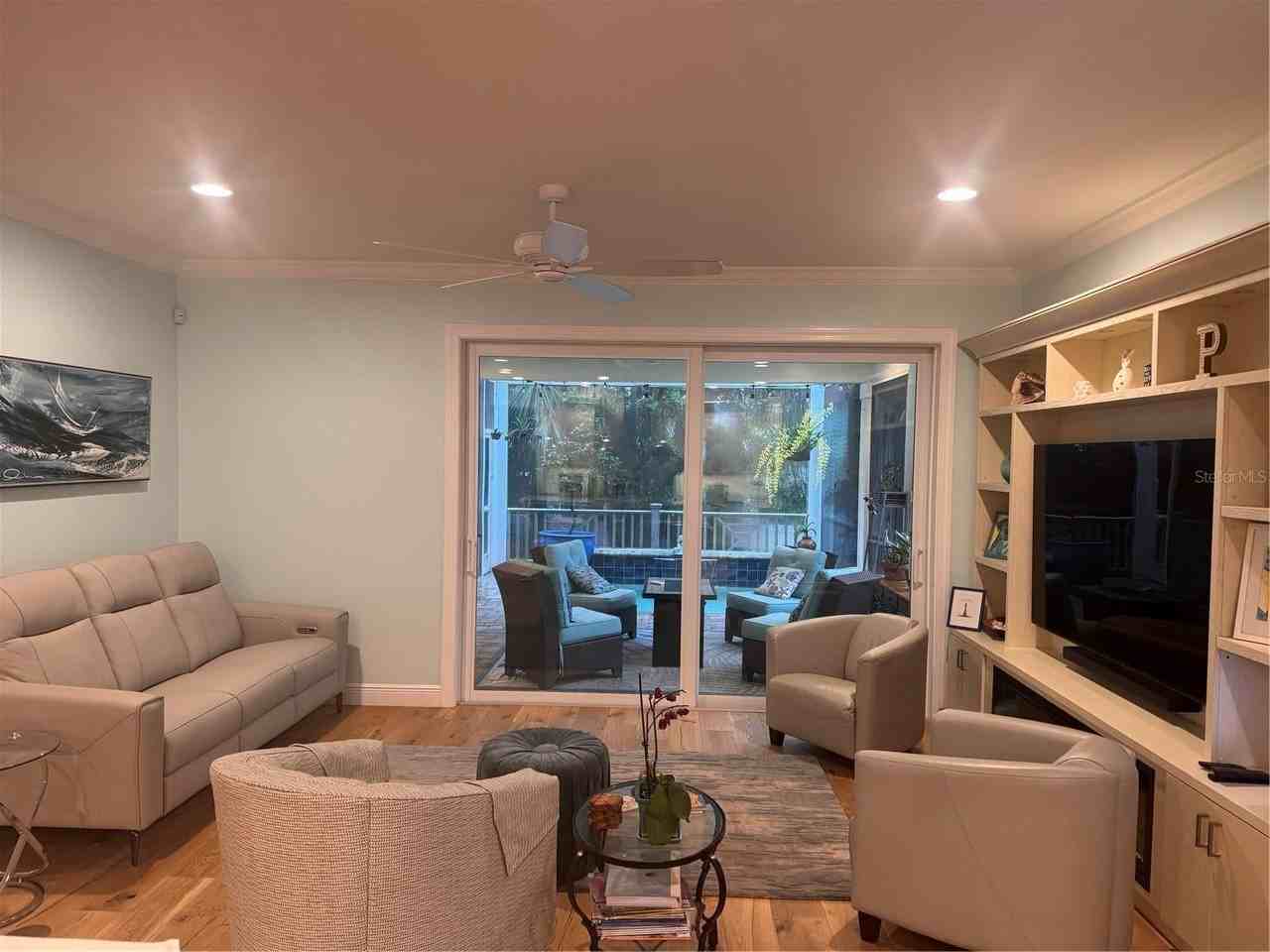 1716 Stapleton St - Photo 6 of 33