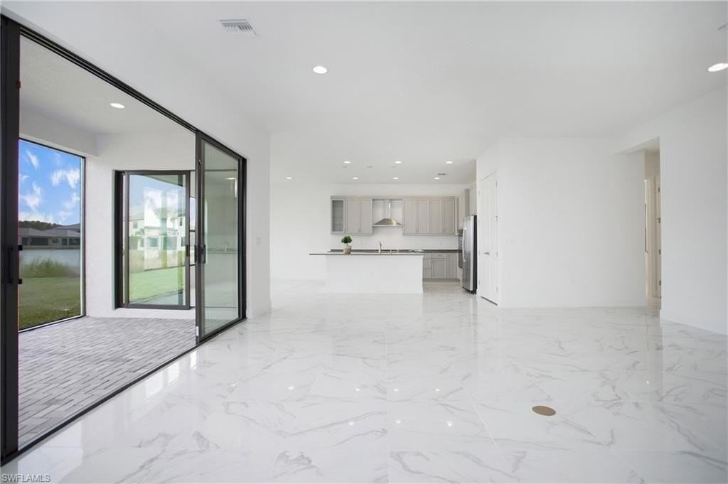 20195 Ainsley St - Photo 7 of 50