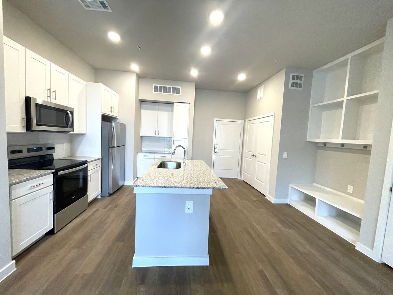 1325 Choate Pkwy #9342 - Photo 4 of 8