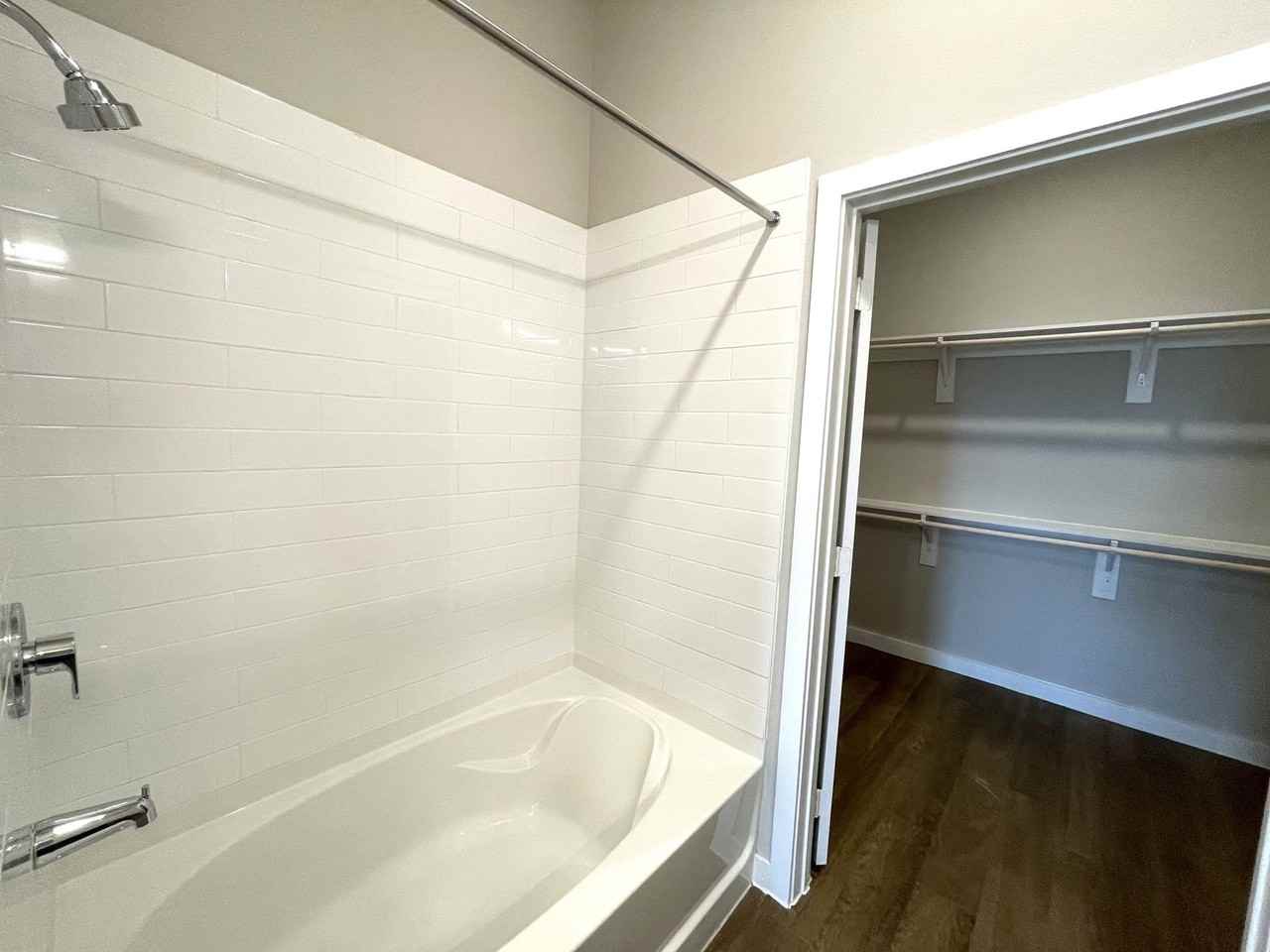 1325 Choate Pkwy #9342 - Photo 7 of 8