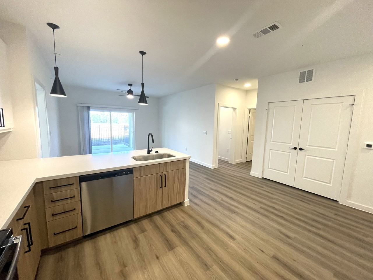 701 Saginaw Square Blvd #9128 - Photo 3 of 8