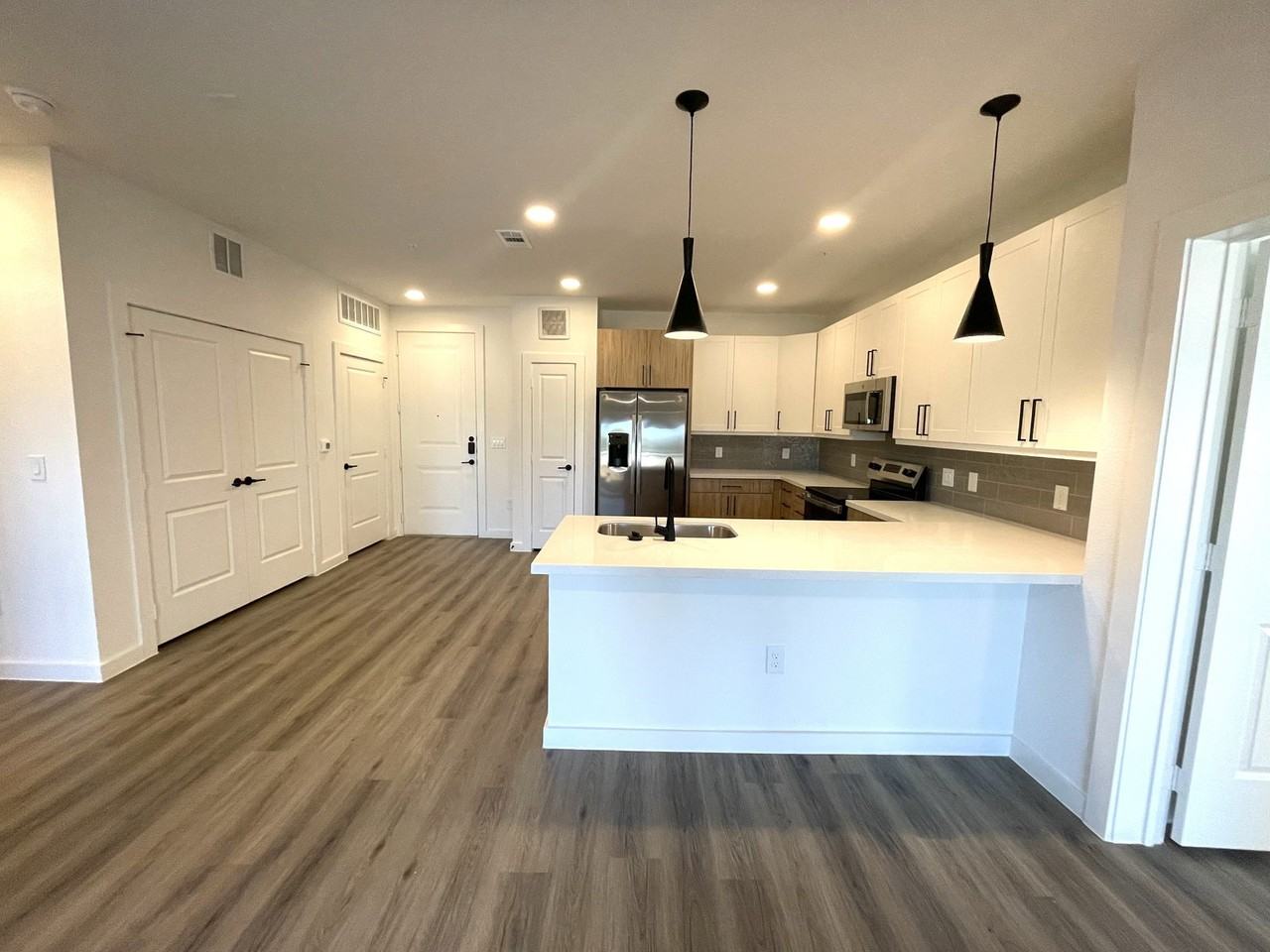 701 Saginaw Square Blvd #9128 - Photo 2 of 8