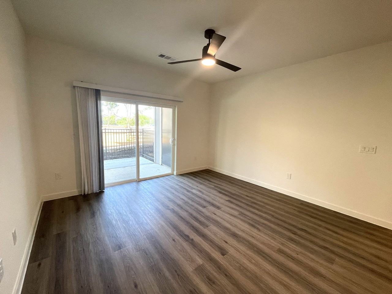 701 Saginaw Square Blvd #9128 - Photo 4 of 8