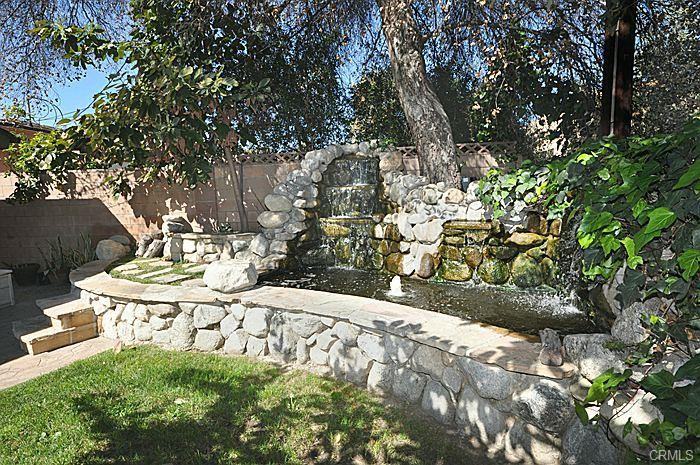 5328 Alcove Ave - Photo 2 of 6