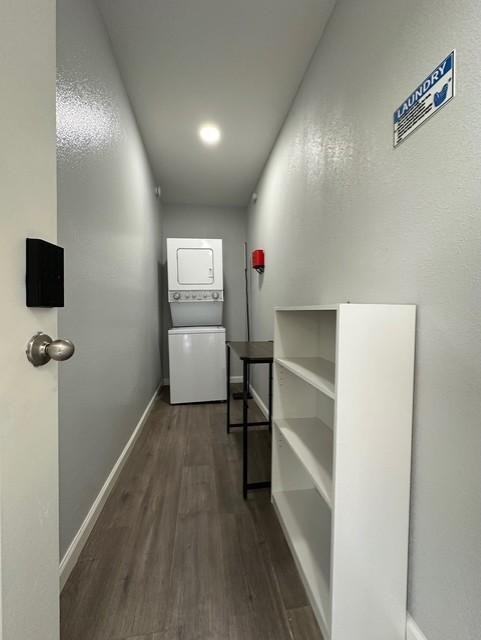 E Tucker St - Photo 4 of 6