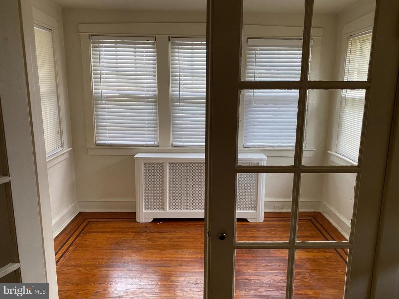 6 W Hoffman Ave - Photo 3 of 11