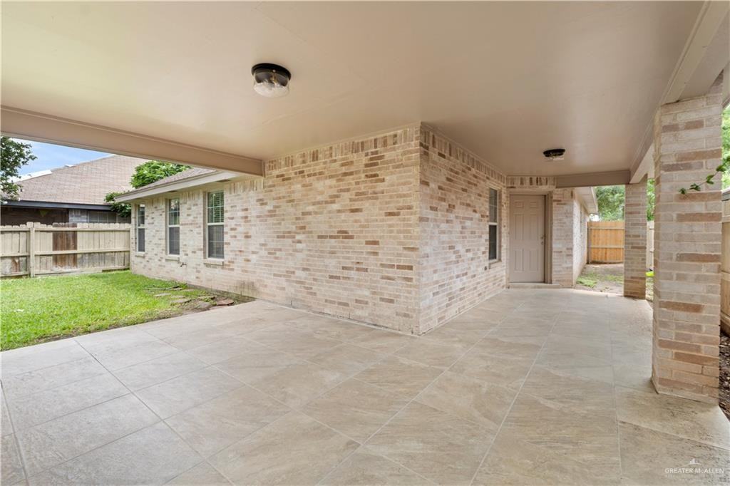 4405 N 27th St - Photo 4 of 21