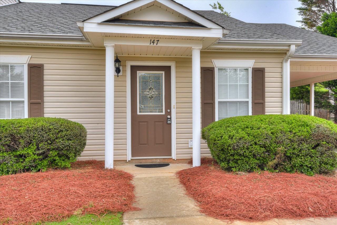 147 Portofino Ln Sw - Photo 3 of 26