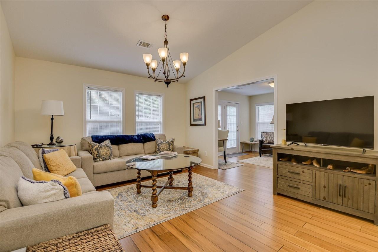 147 Portofino Ln Sw - Photo 5 of 26