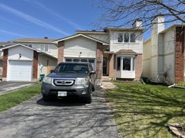 featured image of 155 Shearer Cres #1