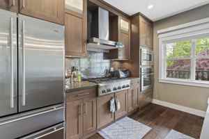 featured image of 15988 32 Avenue #1*