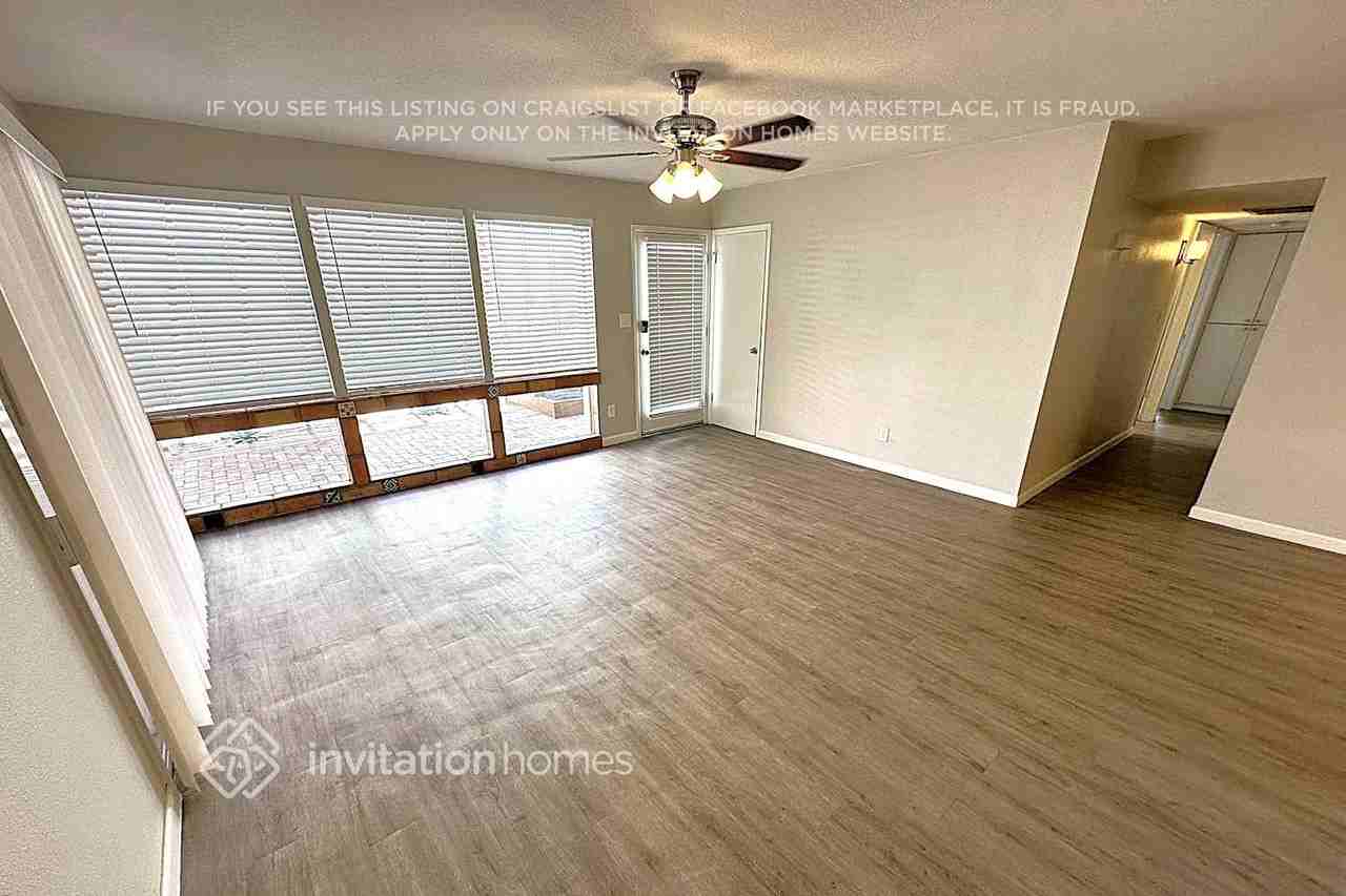 334 W La Jolla Dr - Photo 2 of 15