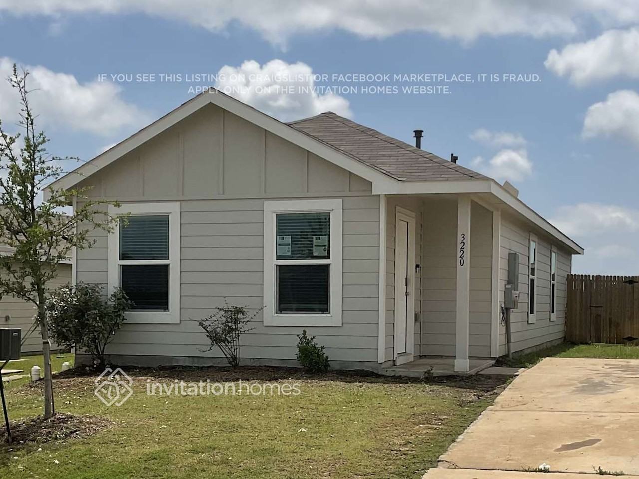 3220 Crestone Dr - Photo 2 of 12
