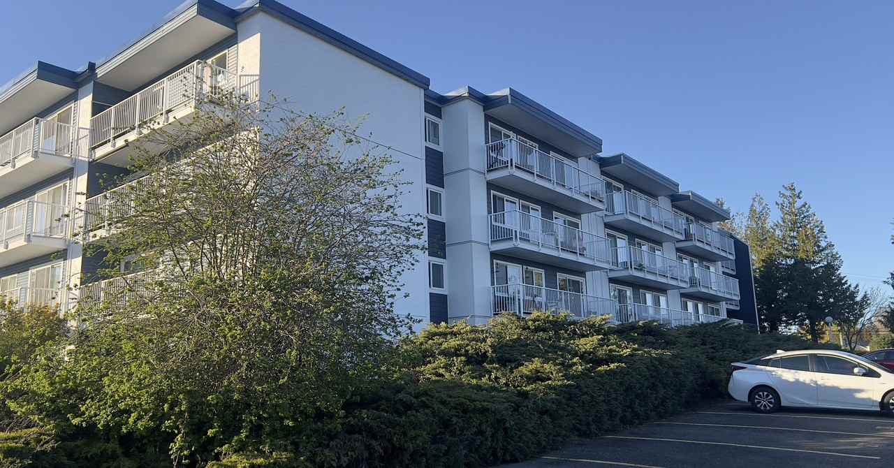 Seascape - Photo 3 of 4