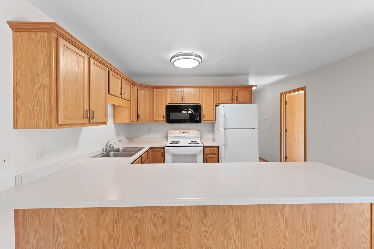 308 Golfview Rd #07 - Photo 2 of 31