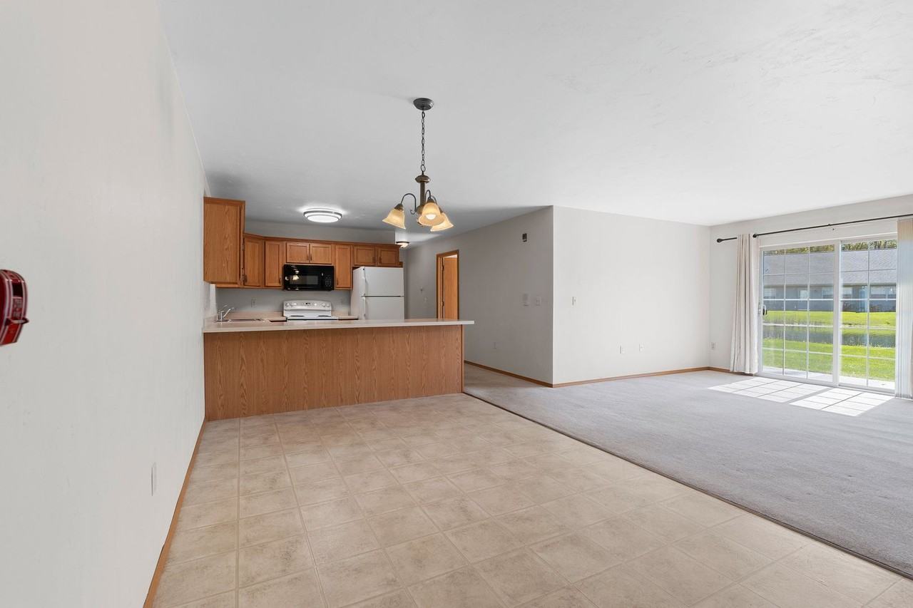 308 Golfview Rd #07 - Photo 5 of 31