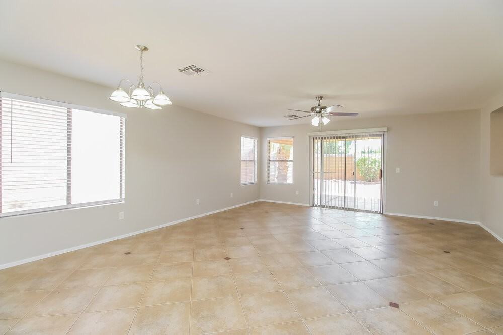 5743 E Flossmoor Cir - Photo 4 of 16