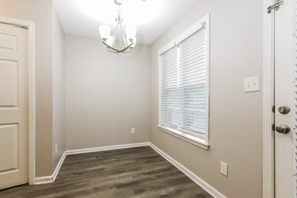 10990 Knotty Pine Pl - Photo 5 of 16