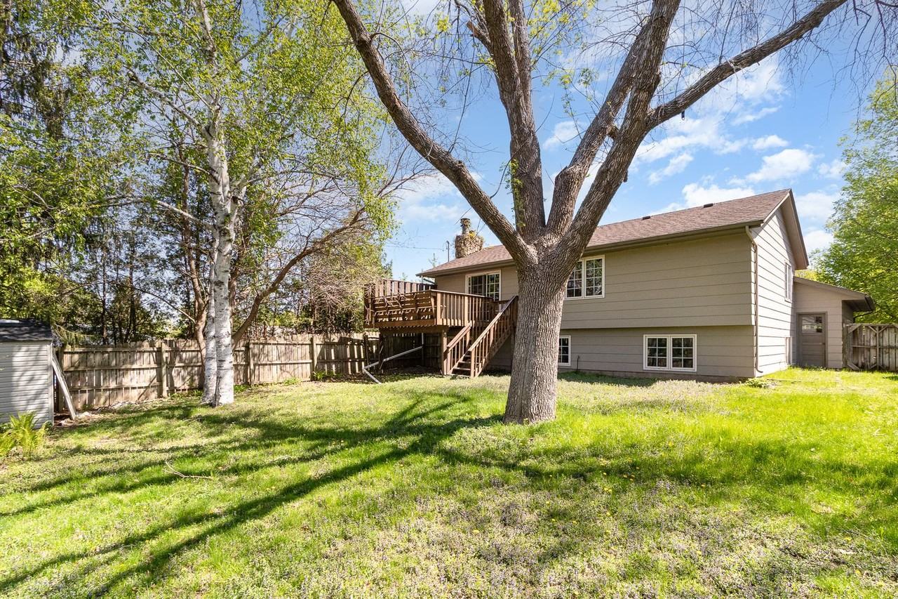 3540 Silver Lake Rd Ne - Photo 2 of 26