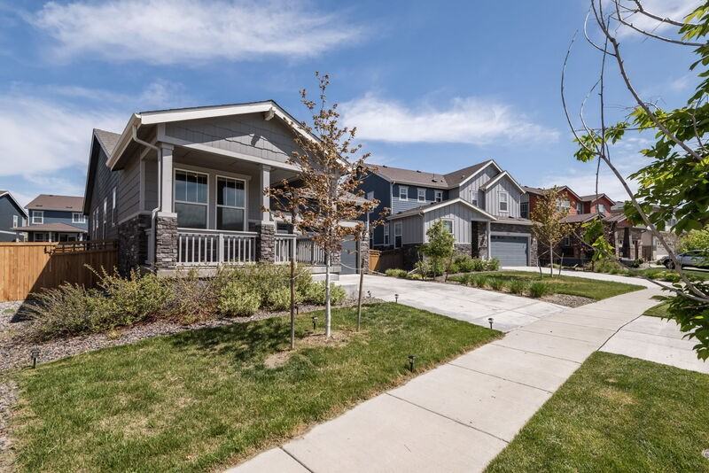 21109 E 61st Ave - Photo 3 of 33