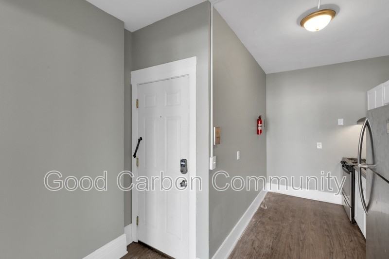 1073 Grant St #22 - Photo 5 of 17