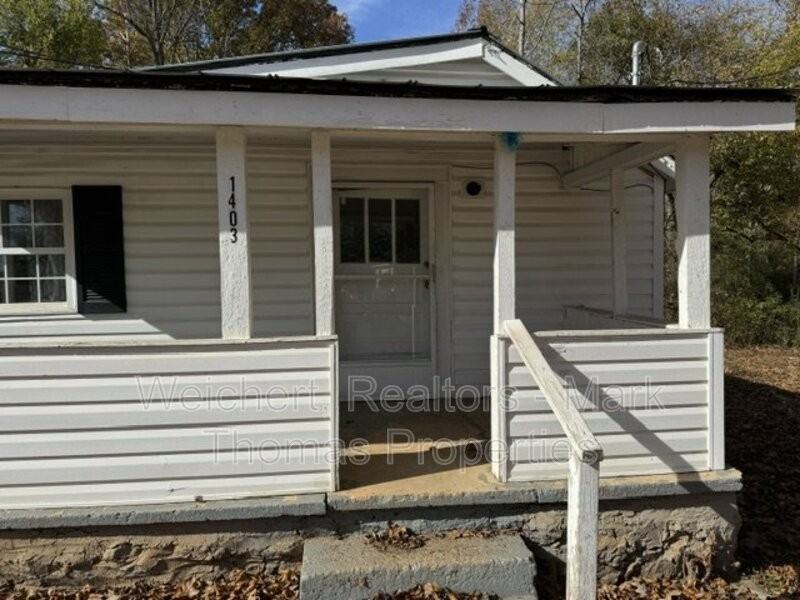 1403 Elm St - Photo 6 of 18