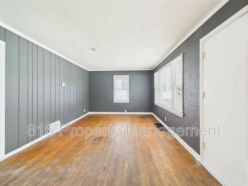 3354 Jackson Ave - Photo 2 of 29