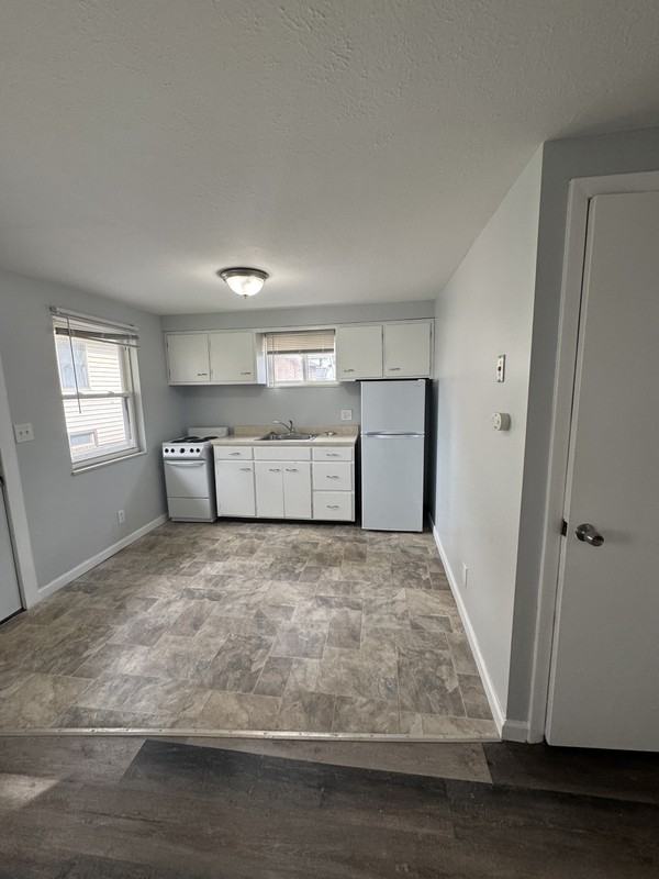 491 Broadway Ave - Photo 2 of 11