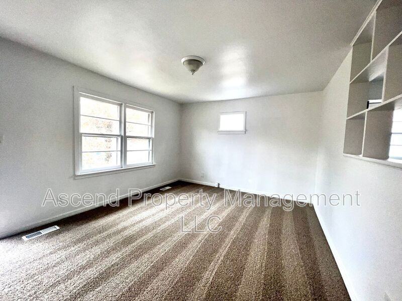 623 Belle Vista Ave - Photo 3 of 10