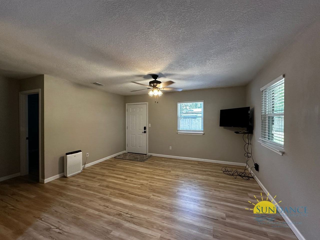 110 Hawkins Rd #B - Photo 5 of 17