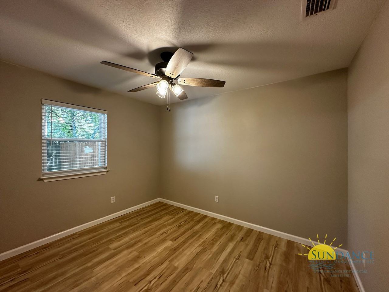 110 Hawkins Rd #B - Photo 6 of 17