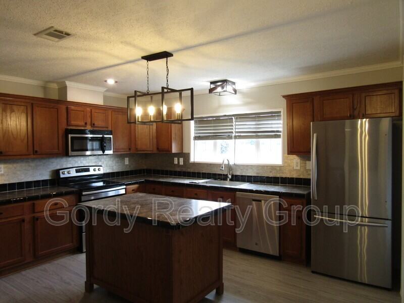 5493 Willis Rd - Photo 5 of 16