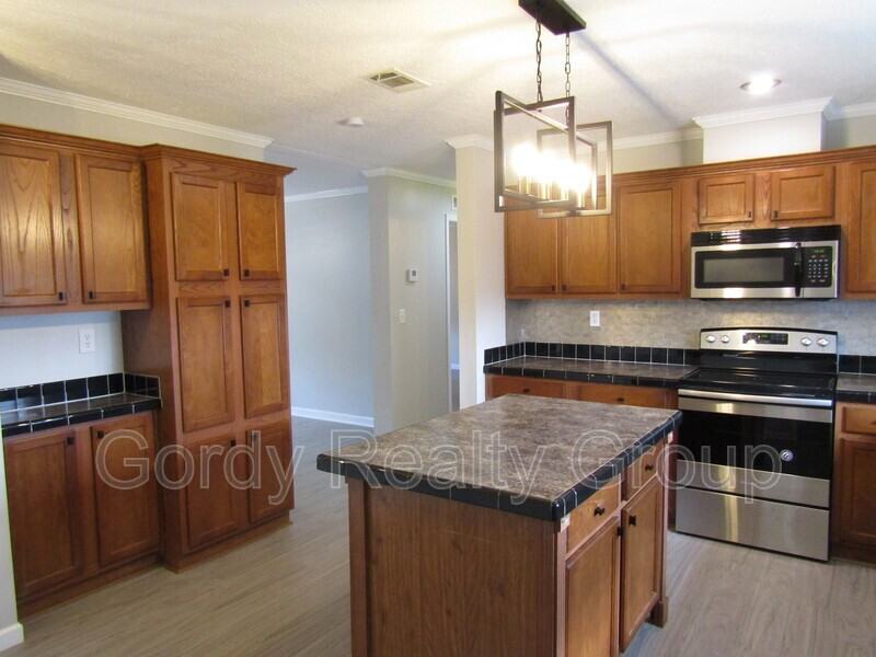 5493 Willis Rd - Photo 6 of 16