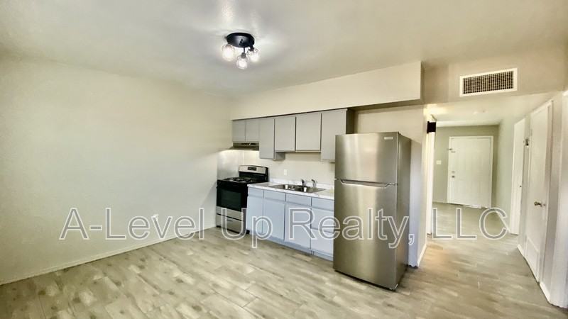 5745 S Southland Blvd #5 - Photo 6 of 11