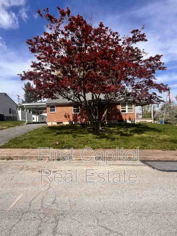 192 N 5th St - Photo 2 of 19