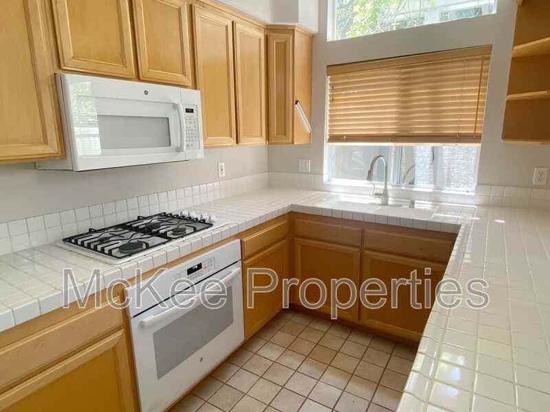 7731 Hazard Center Dr - Photo 4 of 16