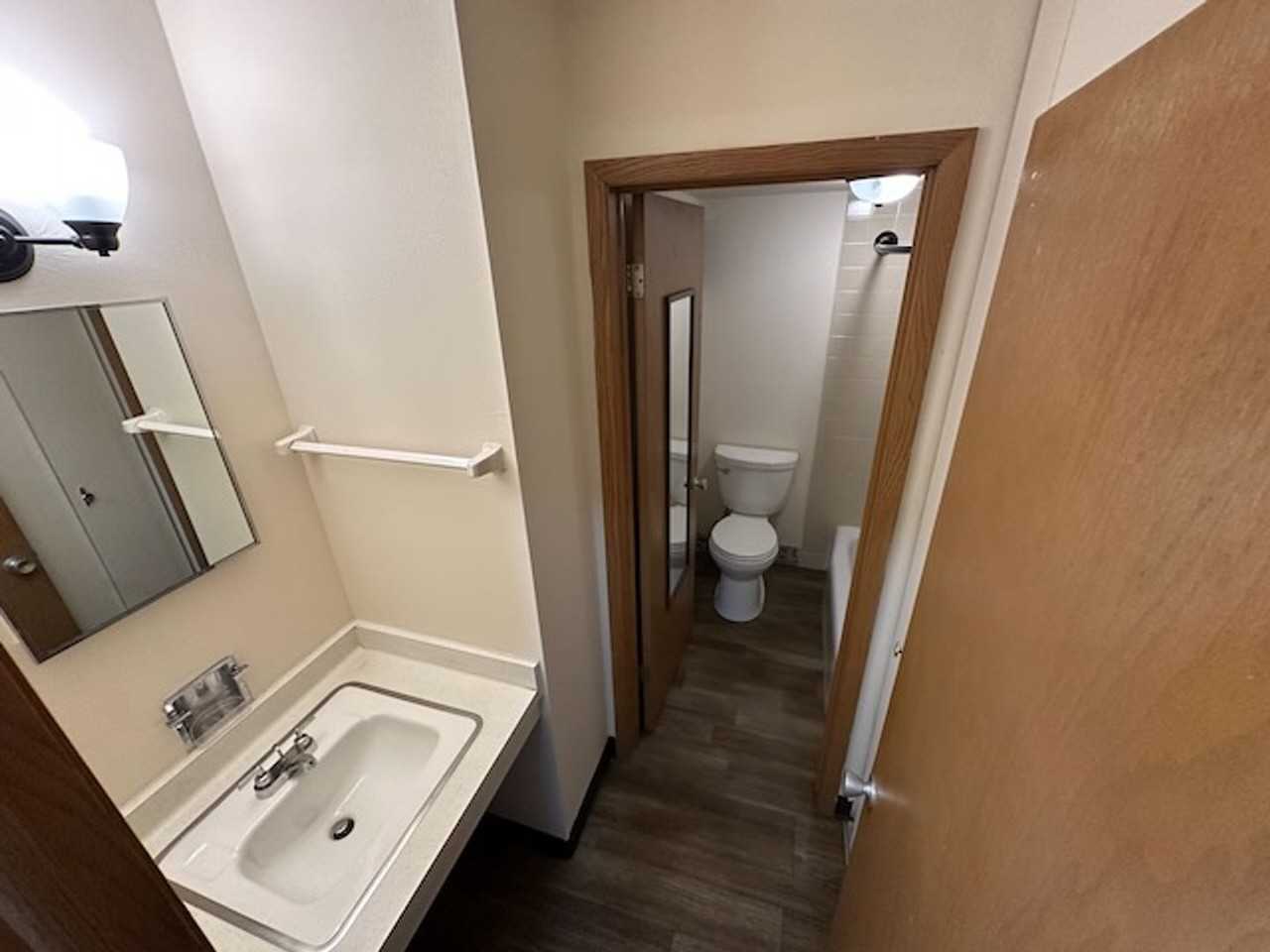 Executive House - Photo 6 of 14