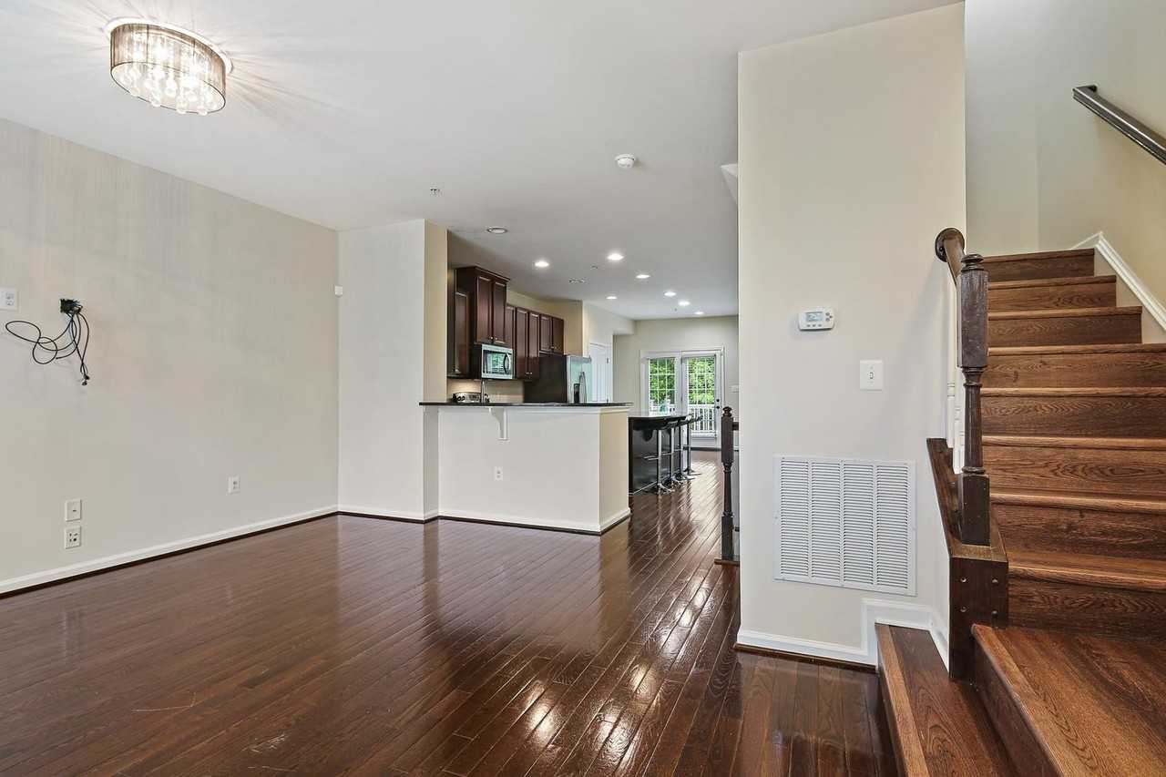 11675 Emerald Green Dr - Photo 5 of 34