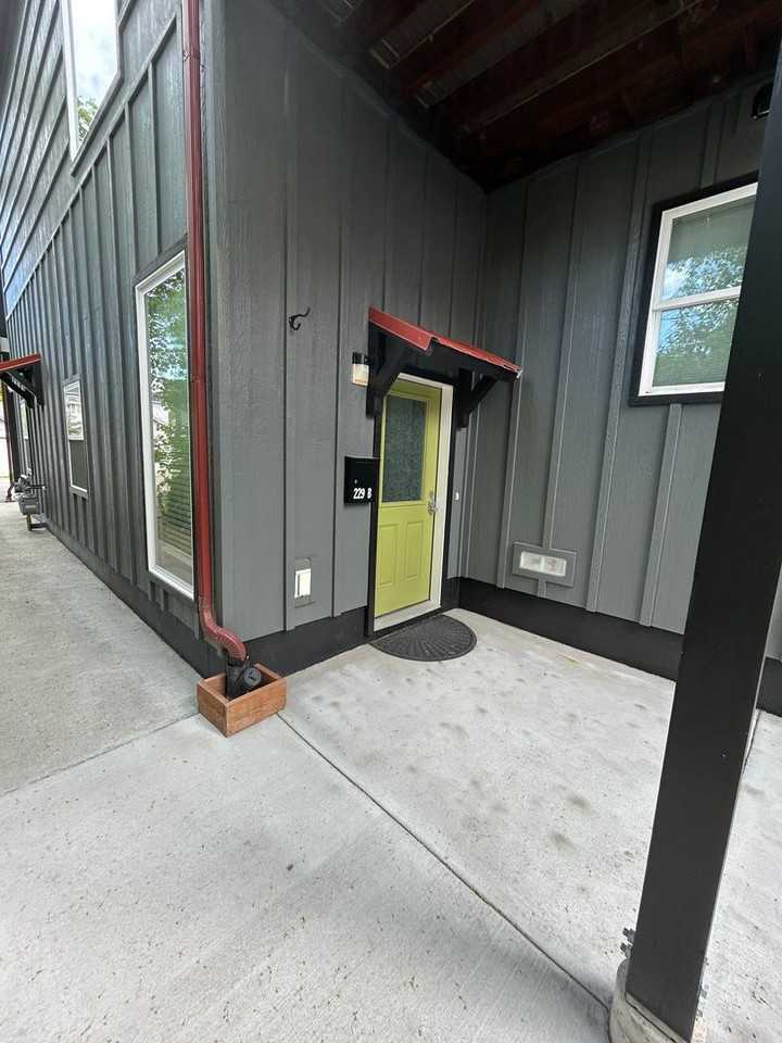 229 3rd Ave E #B - Photo 2 of 23