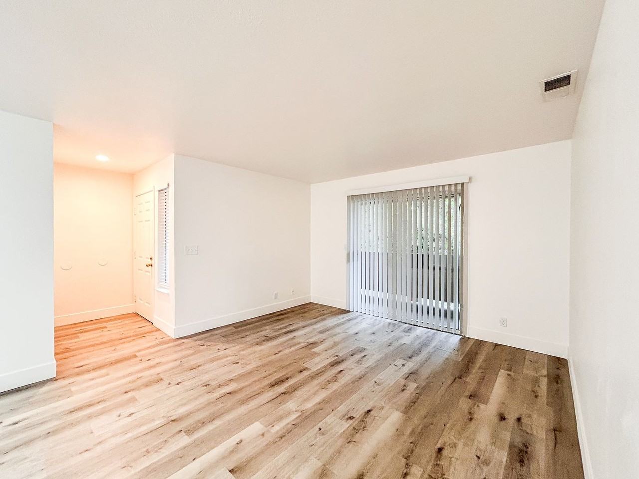 Parkview Apartments - Photo 3 of 31