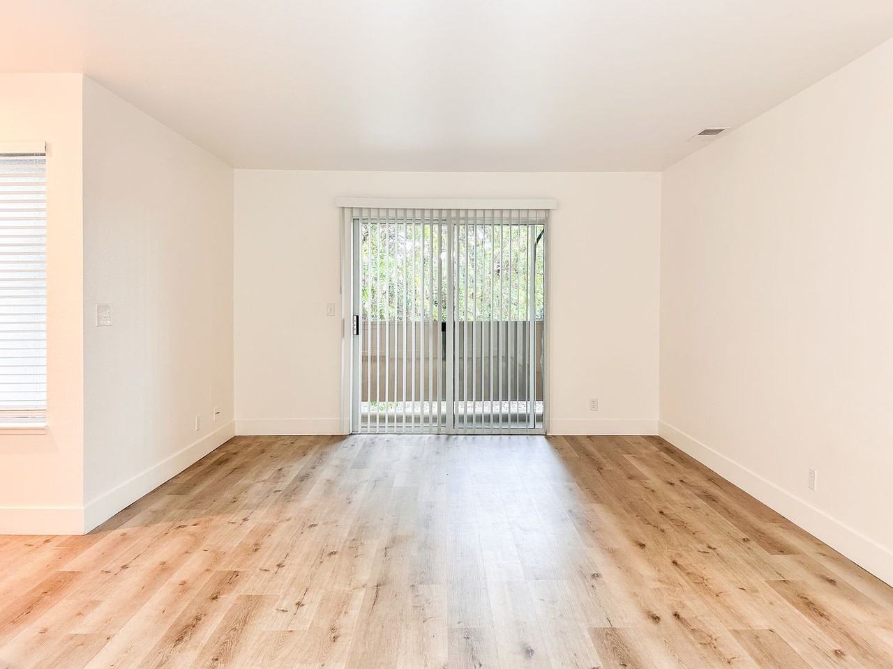 Parkview Apartments - Photo 4 of 31