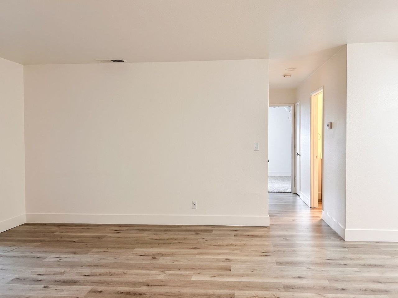 Parkview Apartments - Photo 5 of 31