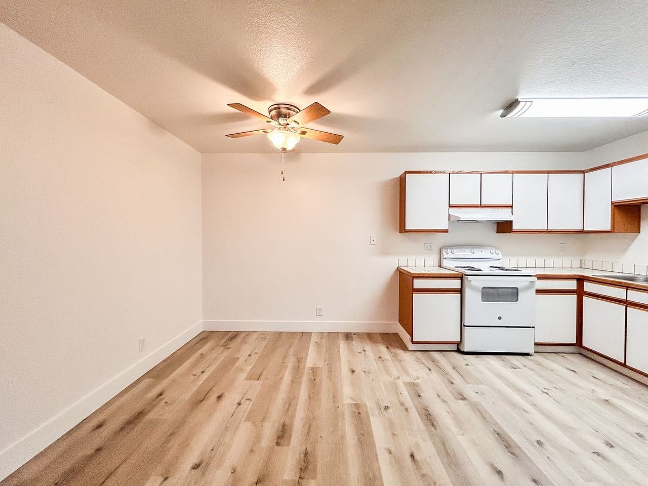 Parkview Apartments - Photo 7 of 31